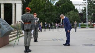 Amerika nikoga da ne podučava